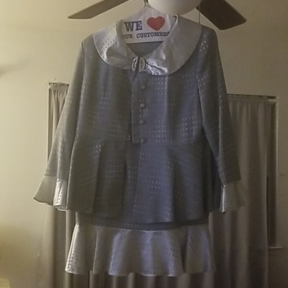 2 piece skirt suit